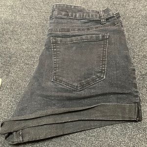Black forever21 denim shorts